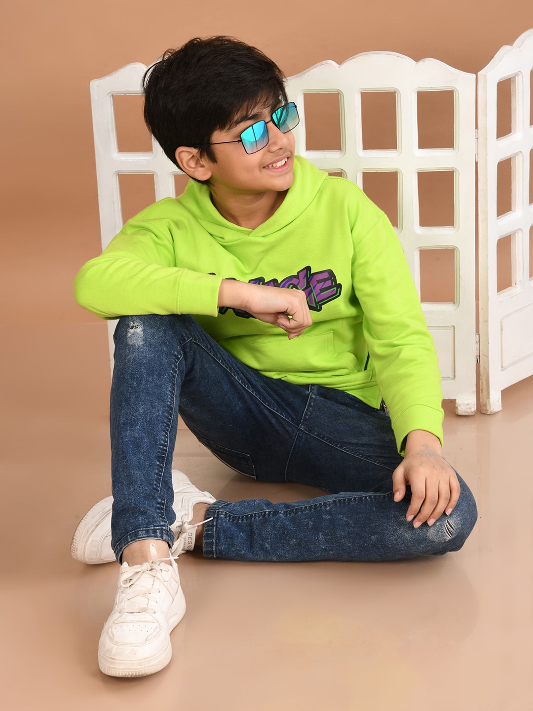 

LilPicks Boys Printed Hooded Sweatshirt, Lime green