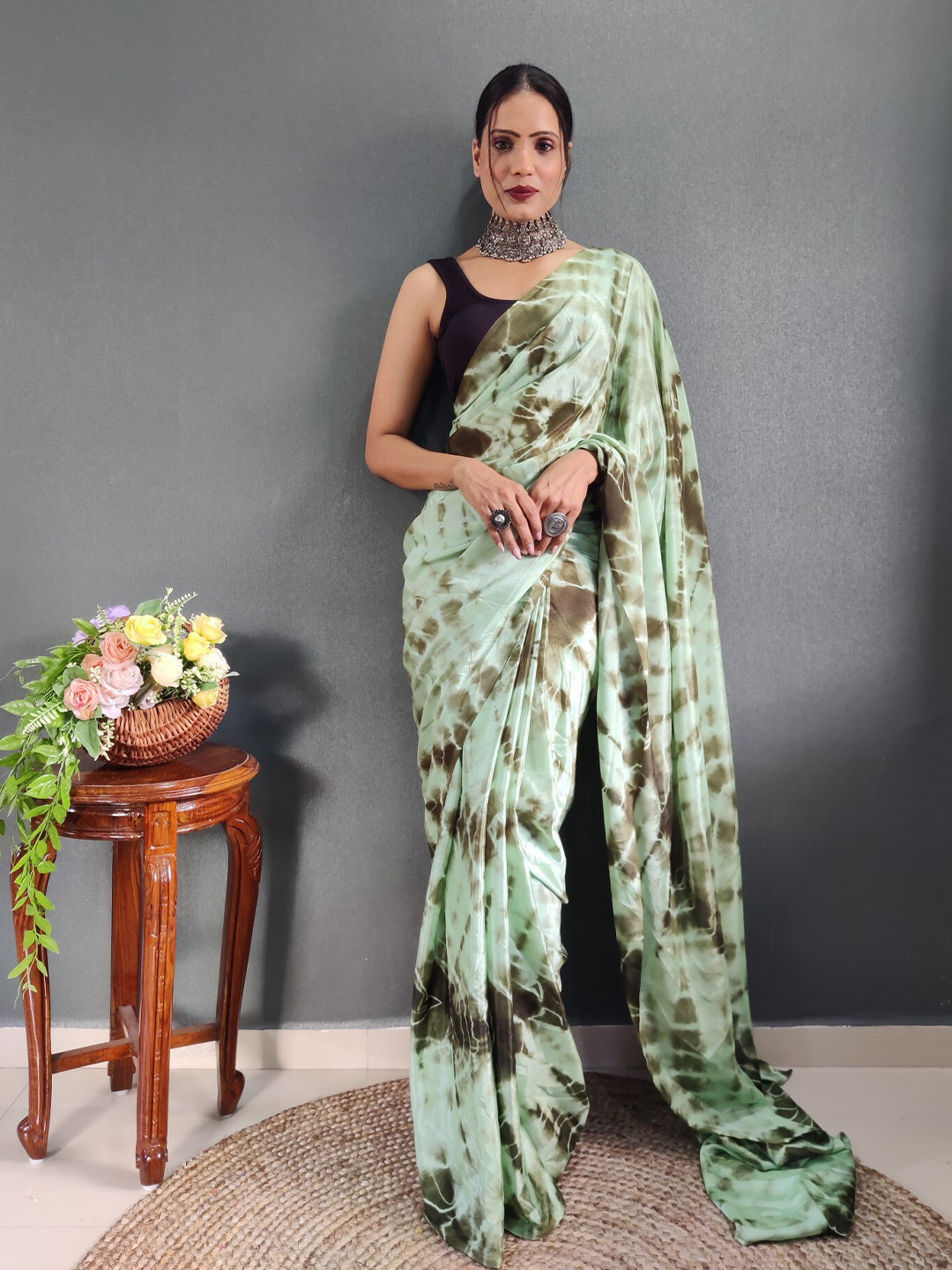 

LeeliPeeri Designer Tie and Dye Poly Chiffon Saree, Green