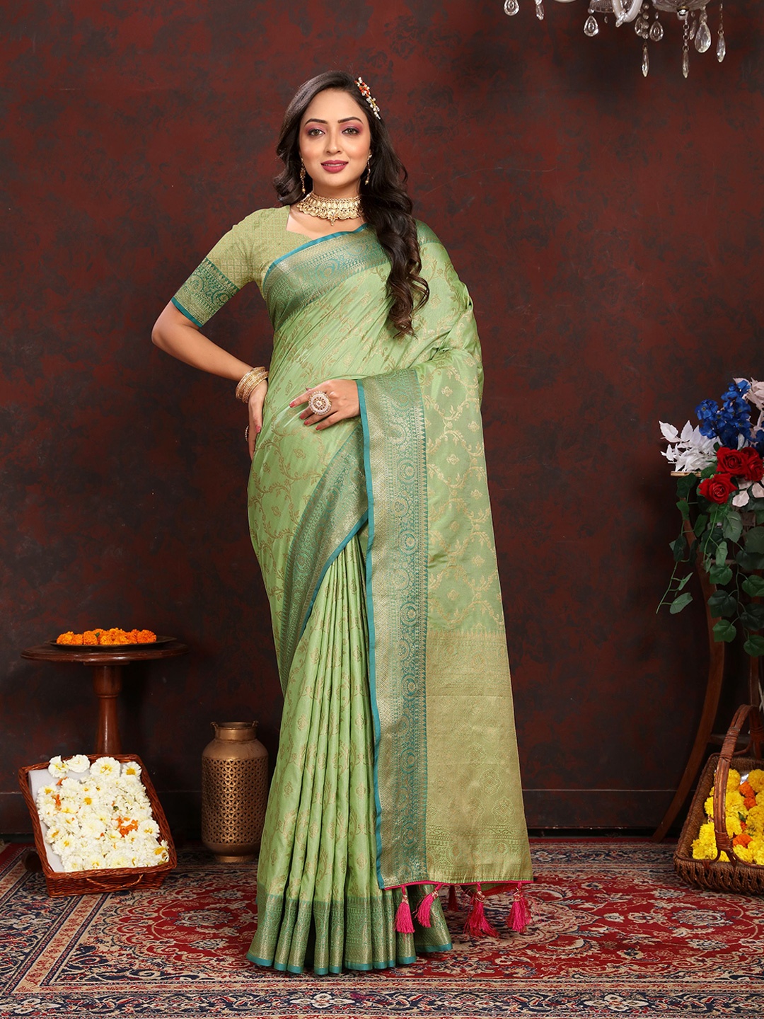 

bansari textiles Ethnic Motifs Zari Banarasi Saree, Lime green