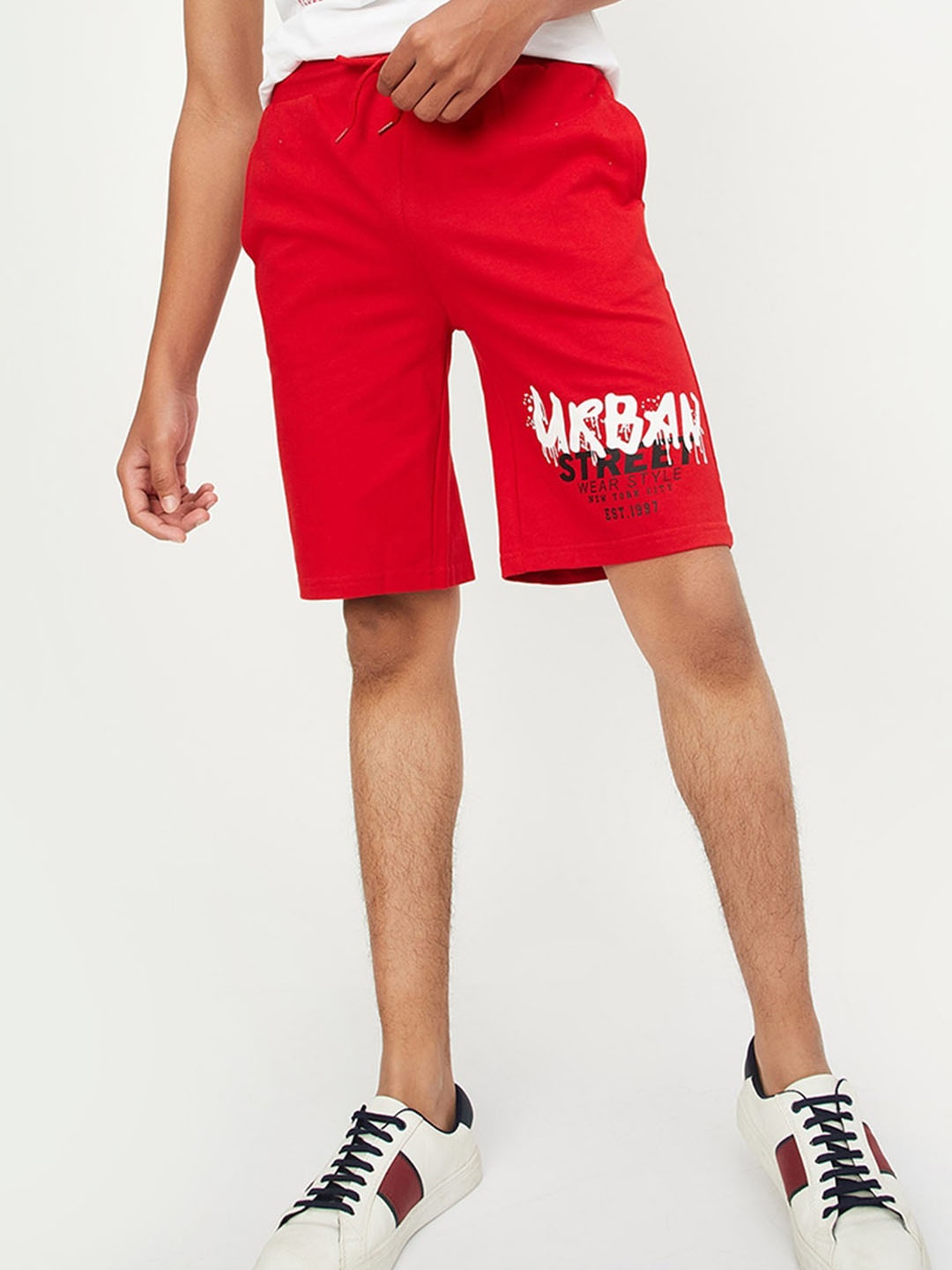 

max Boys Sports Shorts, Red