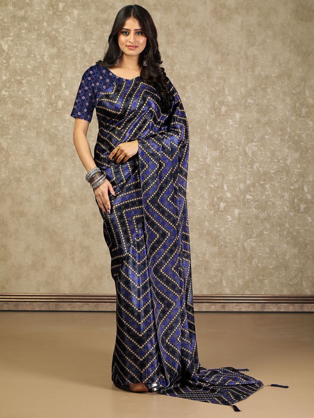 

VIRICA Satin Saree, Blue