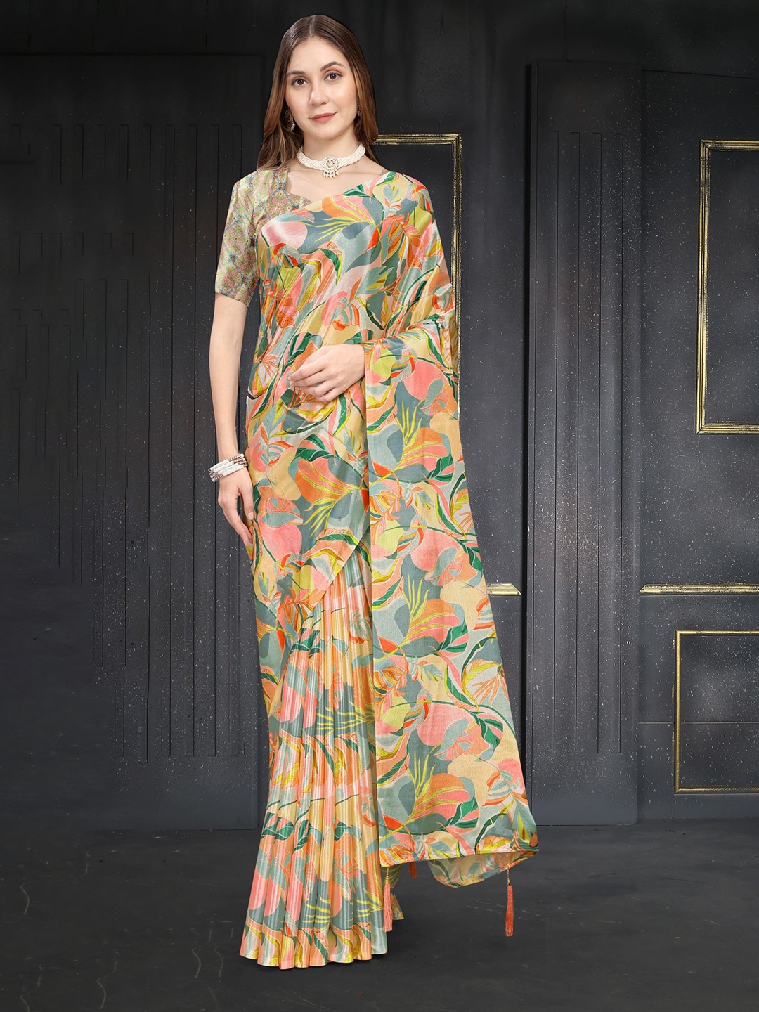 

VIRICA Floral Satin Saree, Green