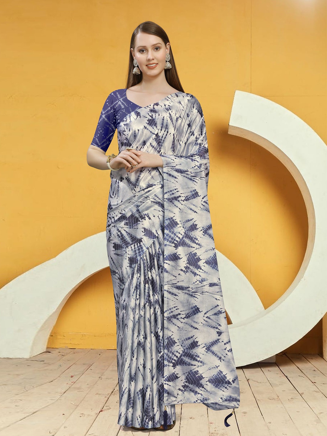 

VIRICA Satin Saree, Grey