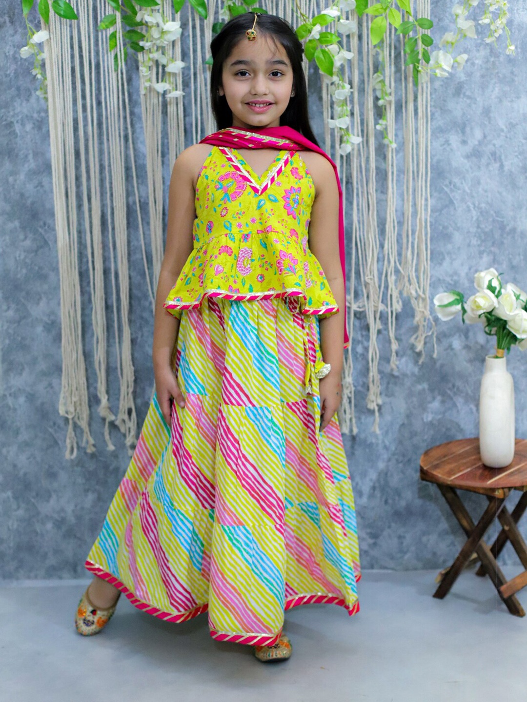 

BownBee Girls Printed Pure Cotton Gotta Patti Ready to Wear Lehenga & Blouse With Dupatta, Yellow
