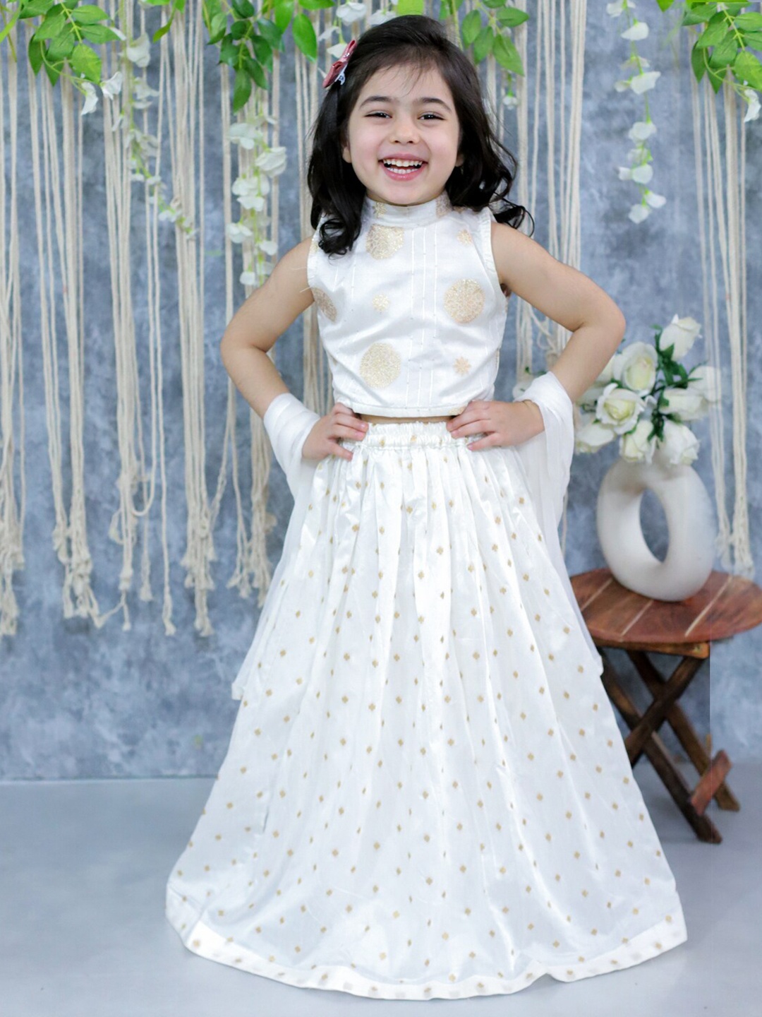 

BownBee Girls Woven Design Sequinned Ready to Wear Lehenga & Blouse With Dupatta, White