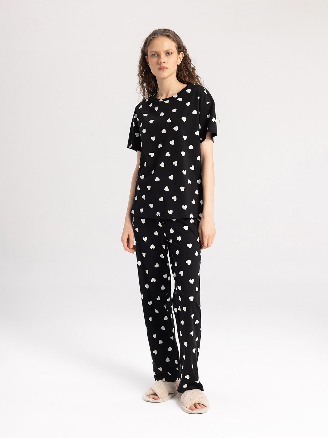 

DeFacto Conversational Printed Pure Cotton Top & Pyjama, Black