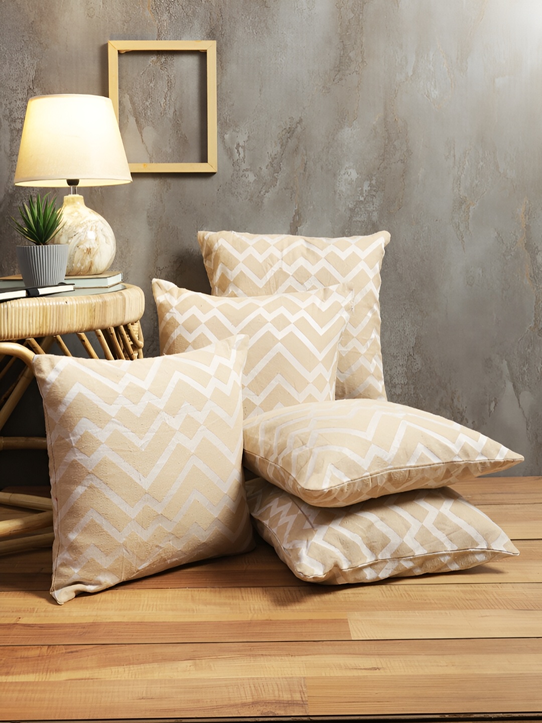 

ROMEE Beige & White Set of 5 Geometric Square Cushion Covers