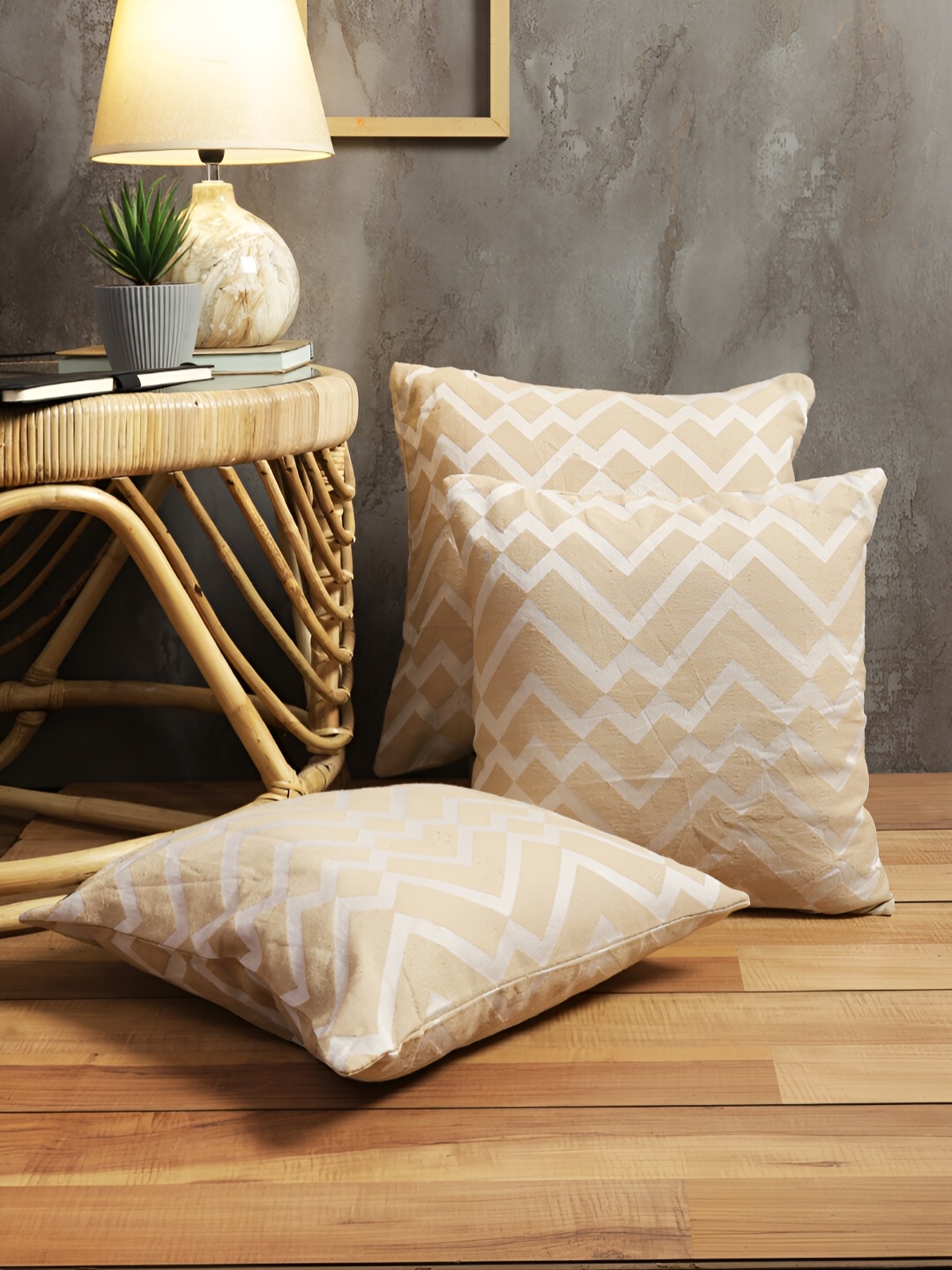 

ROMEE Beige & White Set of 3 Geometric Square Cushion Covers