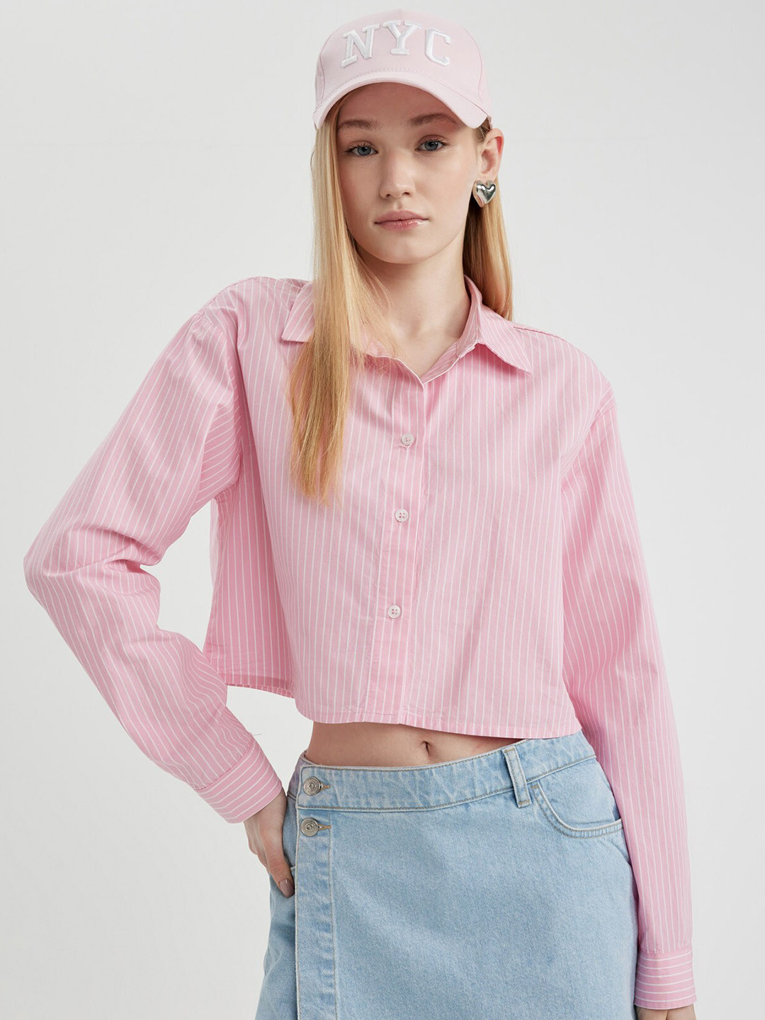 

DeFacto Women Opaque Striped Casual Shirt, Na