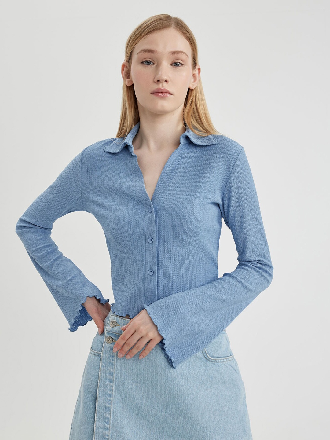 

DeFacto Women Opaque Casual Shirt, Na