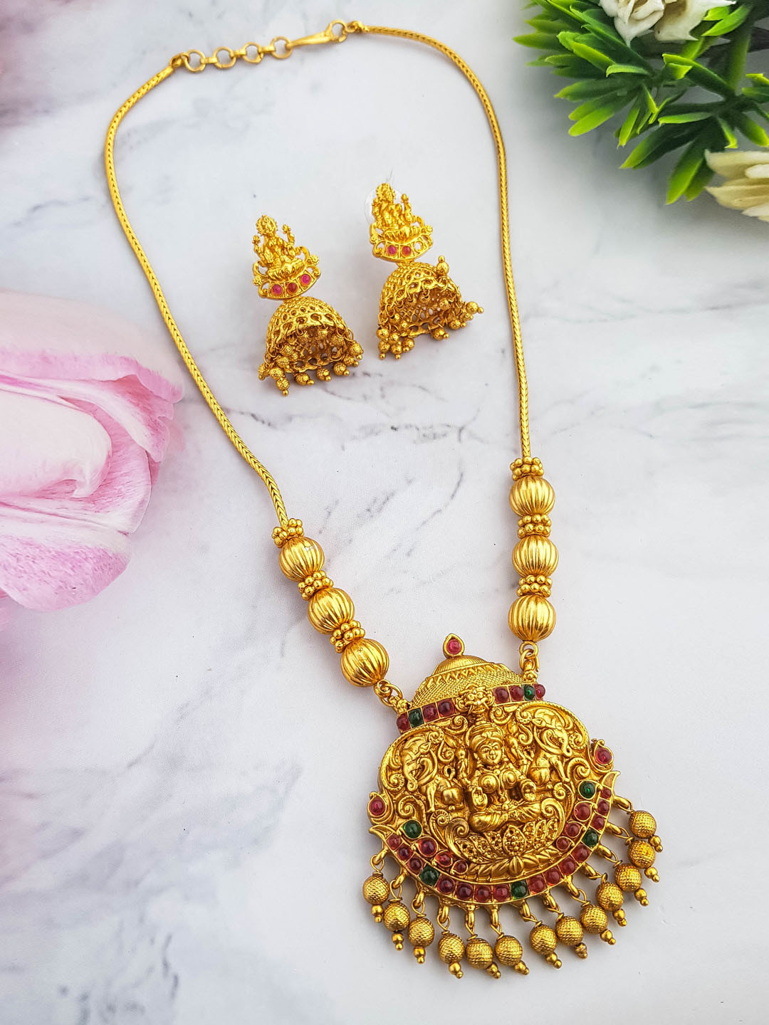 

GRIIHAM Gold-Plated AD-Studded & Beaded Jewellery Set