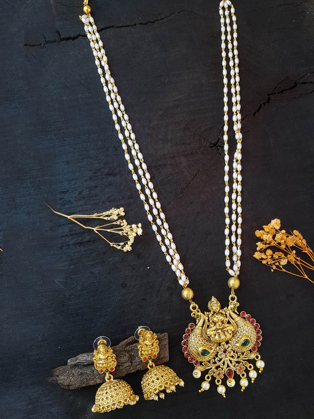 

GRIIHAM Gold-Plated AD Studded Temple Jewellery Set