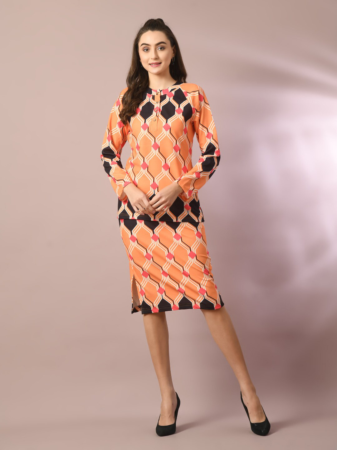 

HERE&NOW Valentino Orange-Coloured Geometric Printed Raglan Sleeves Crepe Top