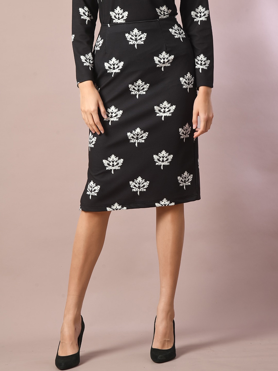 

HERE&NOW Leaf Printed Straight Midi Skirts, Black