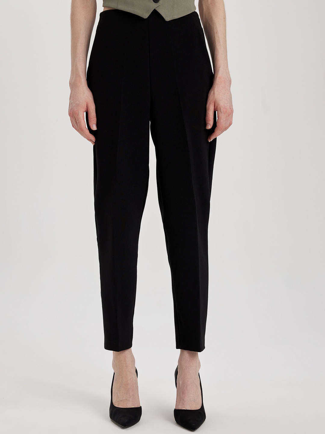 

DeFacto Women Trousers, Na