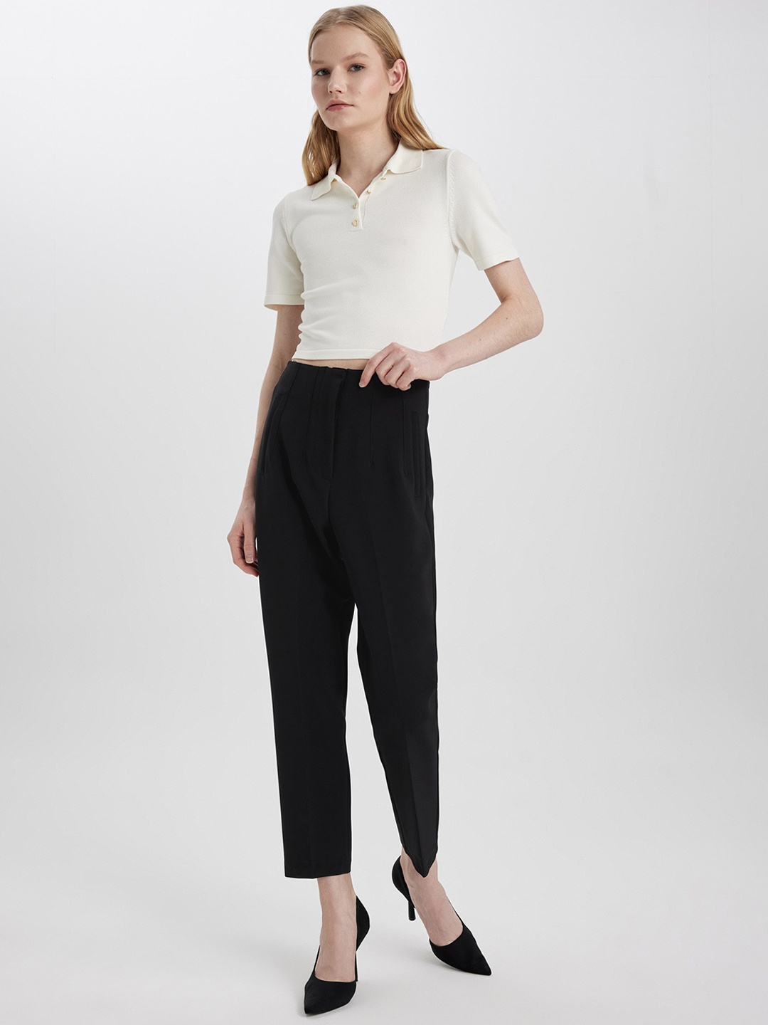 

DeFacto Women Trousers, Na