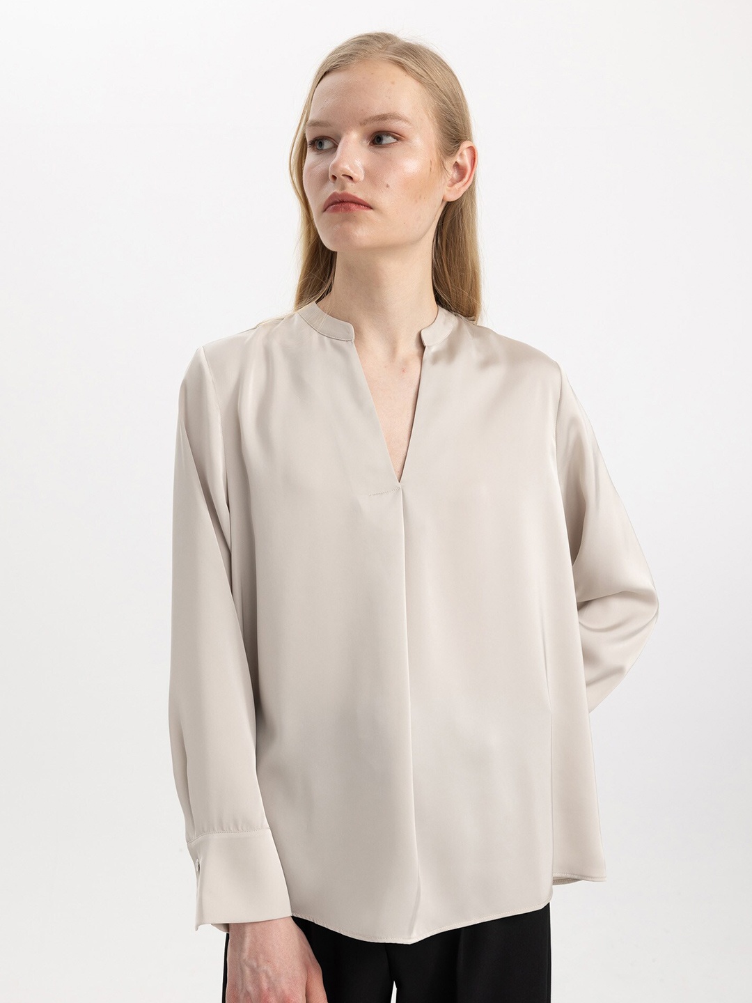 

DeFacto Mandarin Collar Shirt Style Top, Na