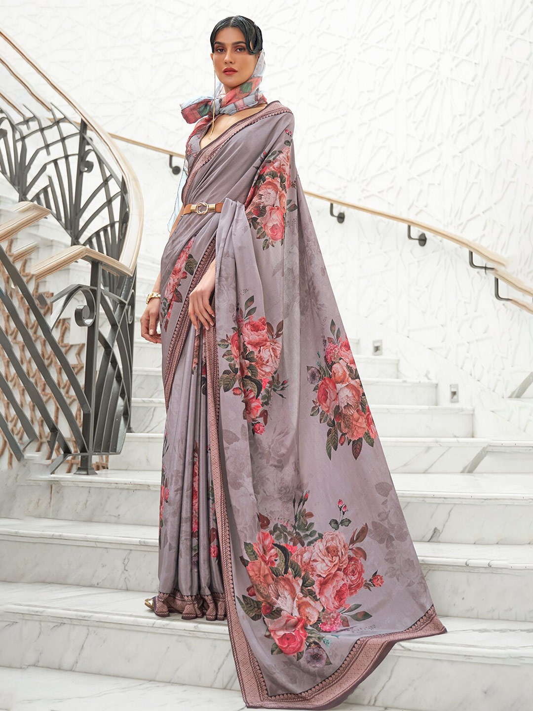 

DEVATITHI Floral Silk Blend Saree, Grey