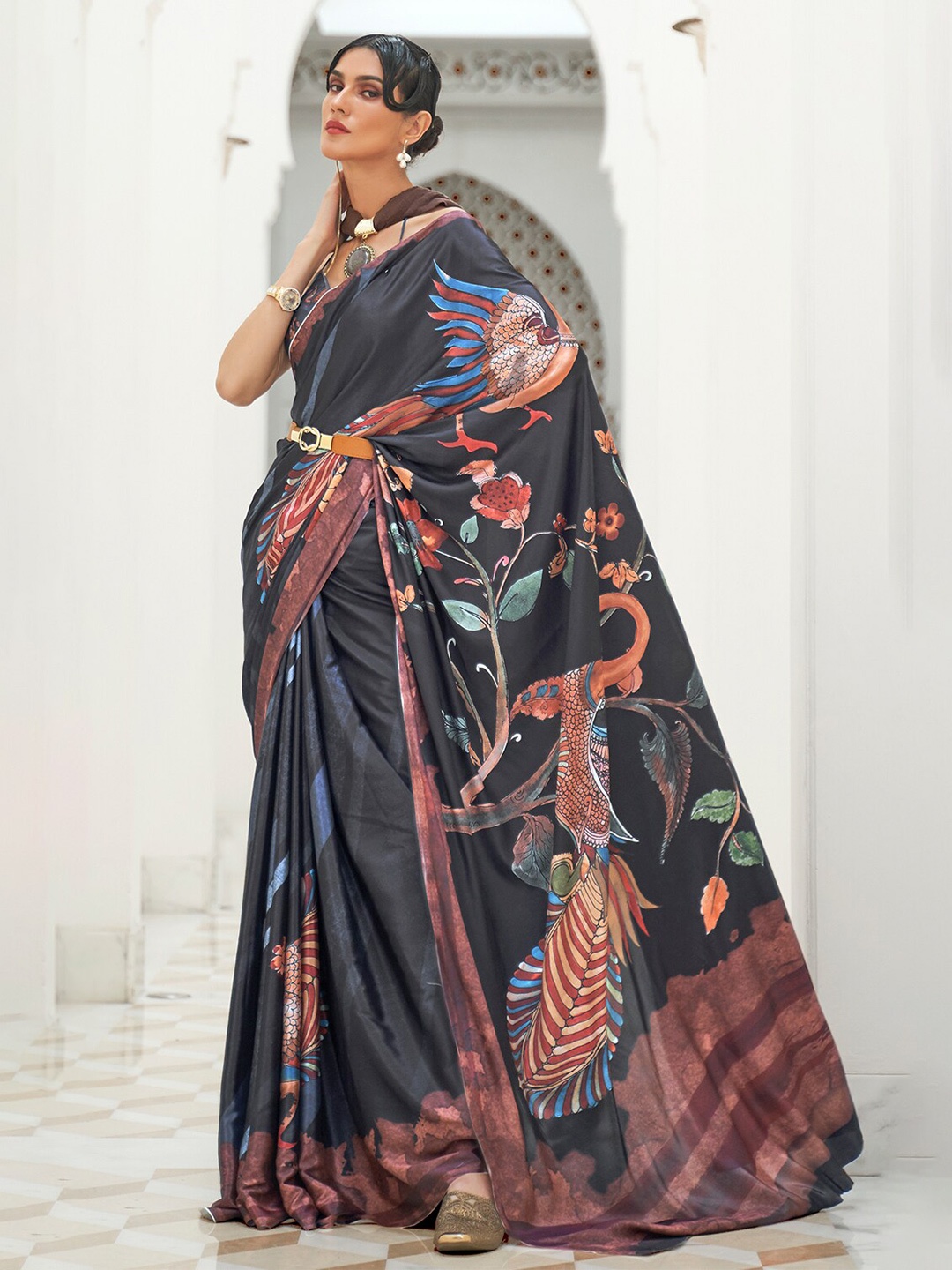 

DEVATITHI Floral Silk Blend Saree, Black