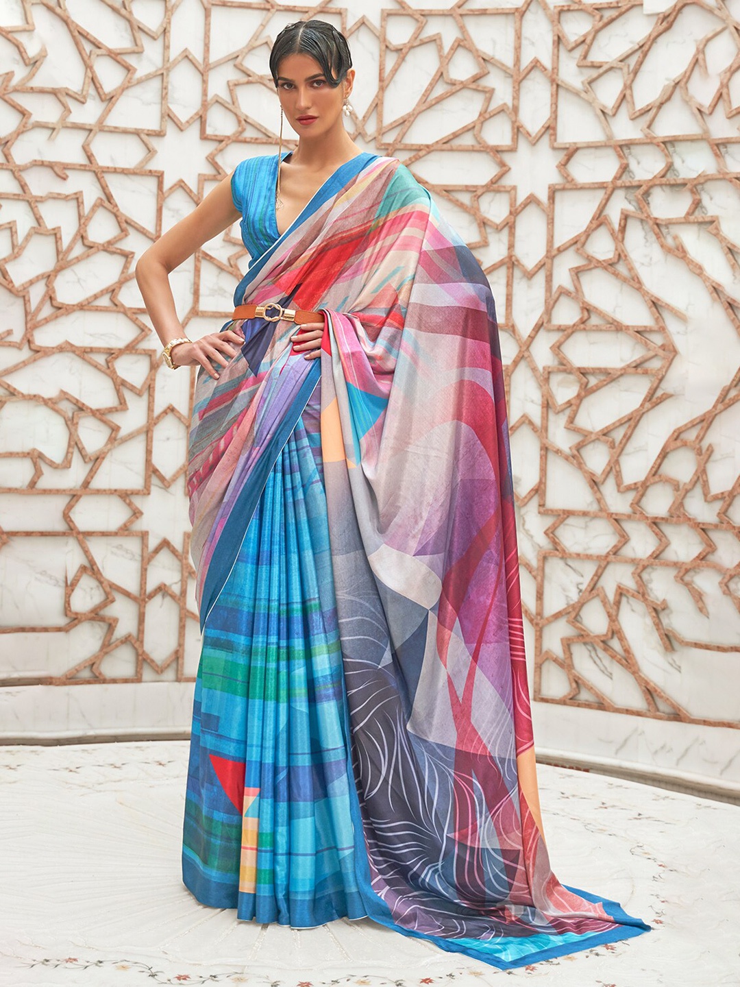 

DEVATITHI Striped Silk Blend Saree, Blue