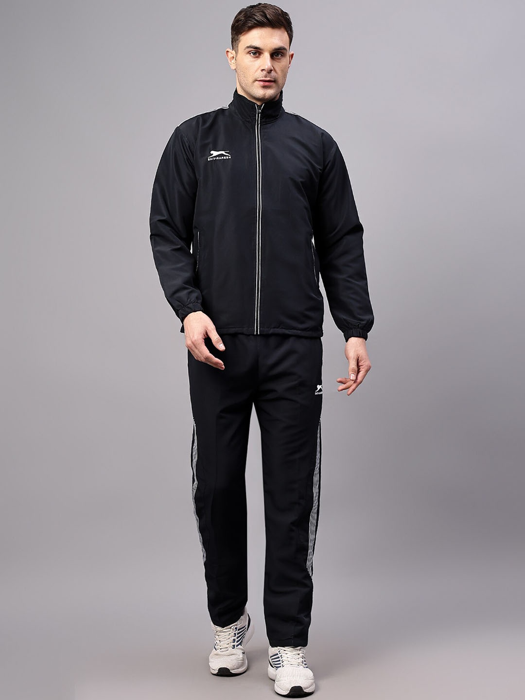 

Shiv Naresh Mock Collar Sweatshirt With Track Pants, Navy blue