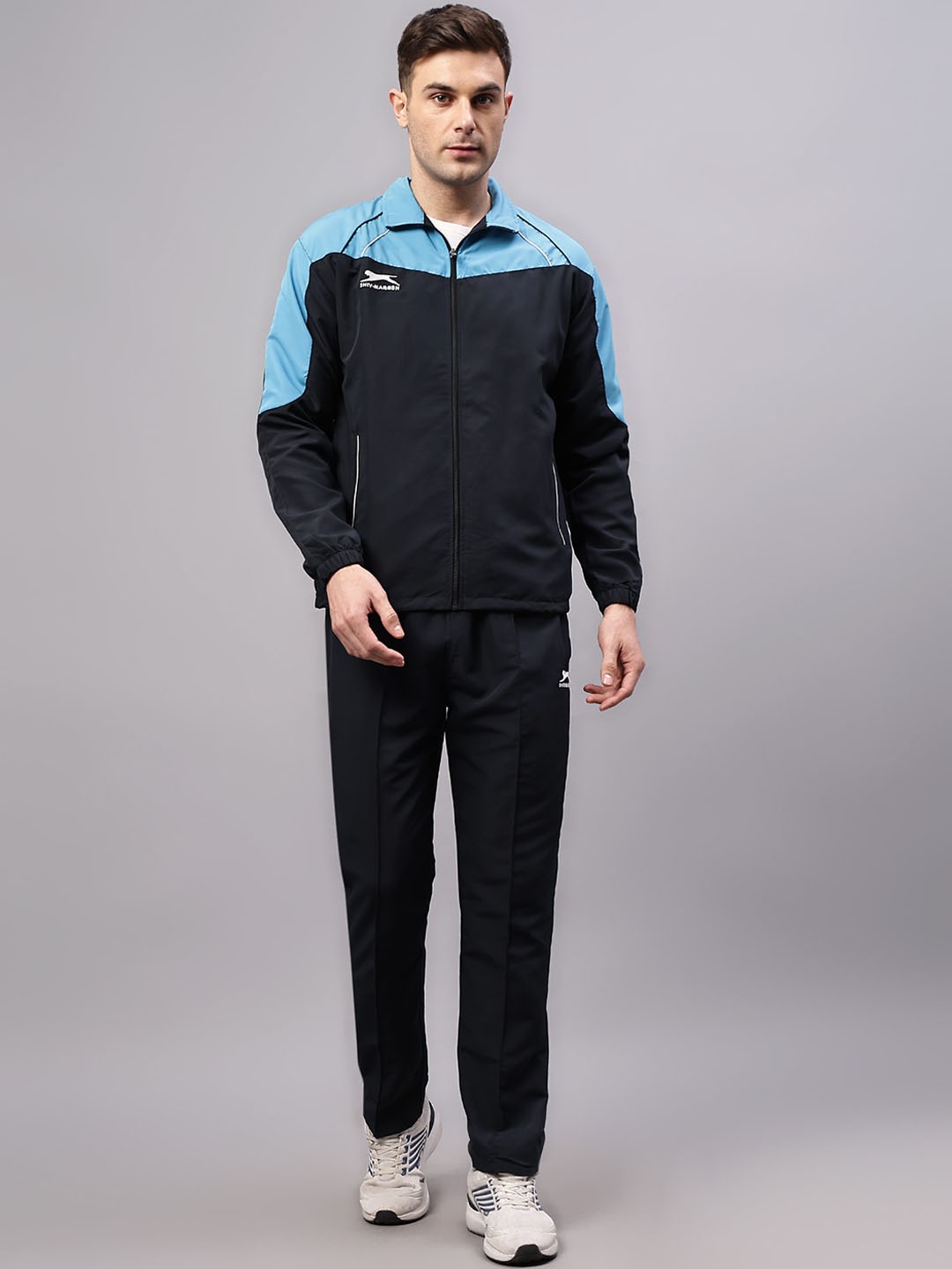 

Shiv Naresh Colourblocked Mock Collar Sweatshirt With Track Pants, Navy blue