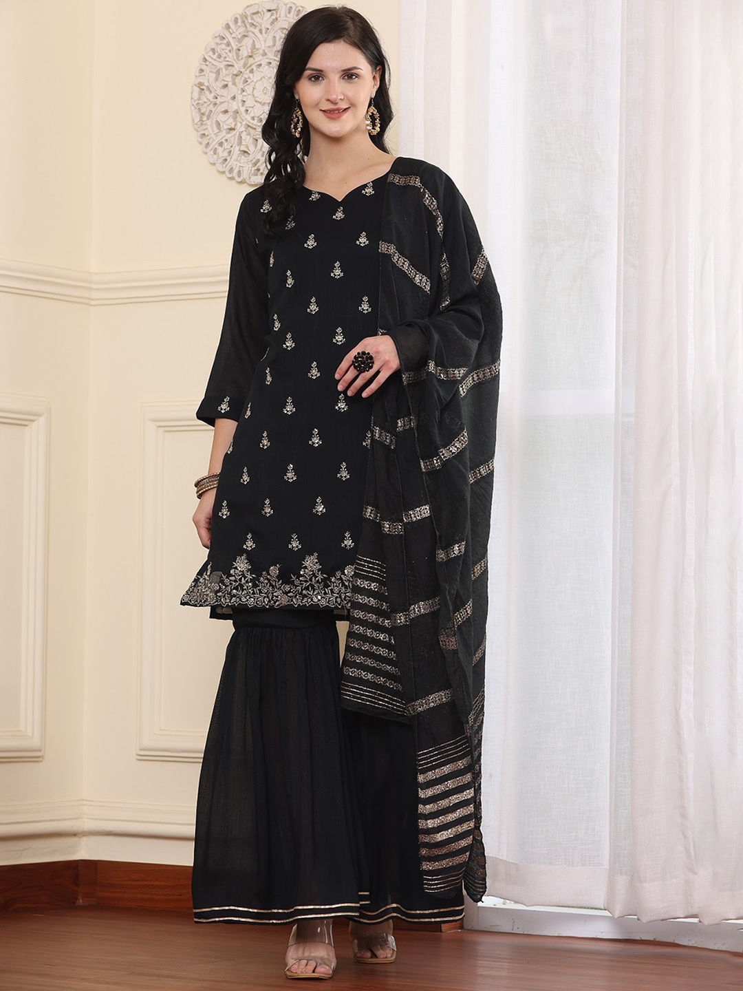 

SmartRAHO Women Floral Embroidered Regular Beads and Stones Pure Silk Kurta with Sharara & With Dupatta, Black