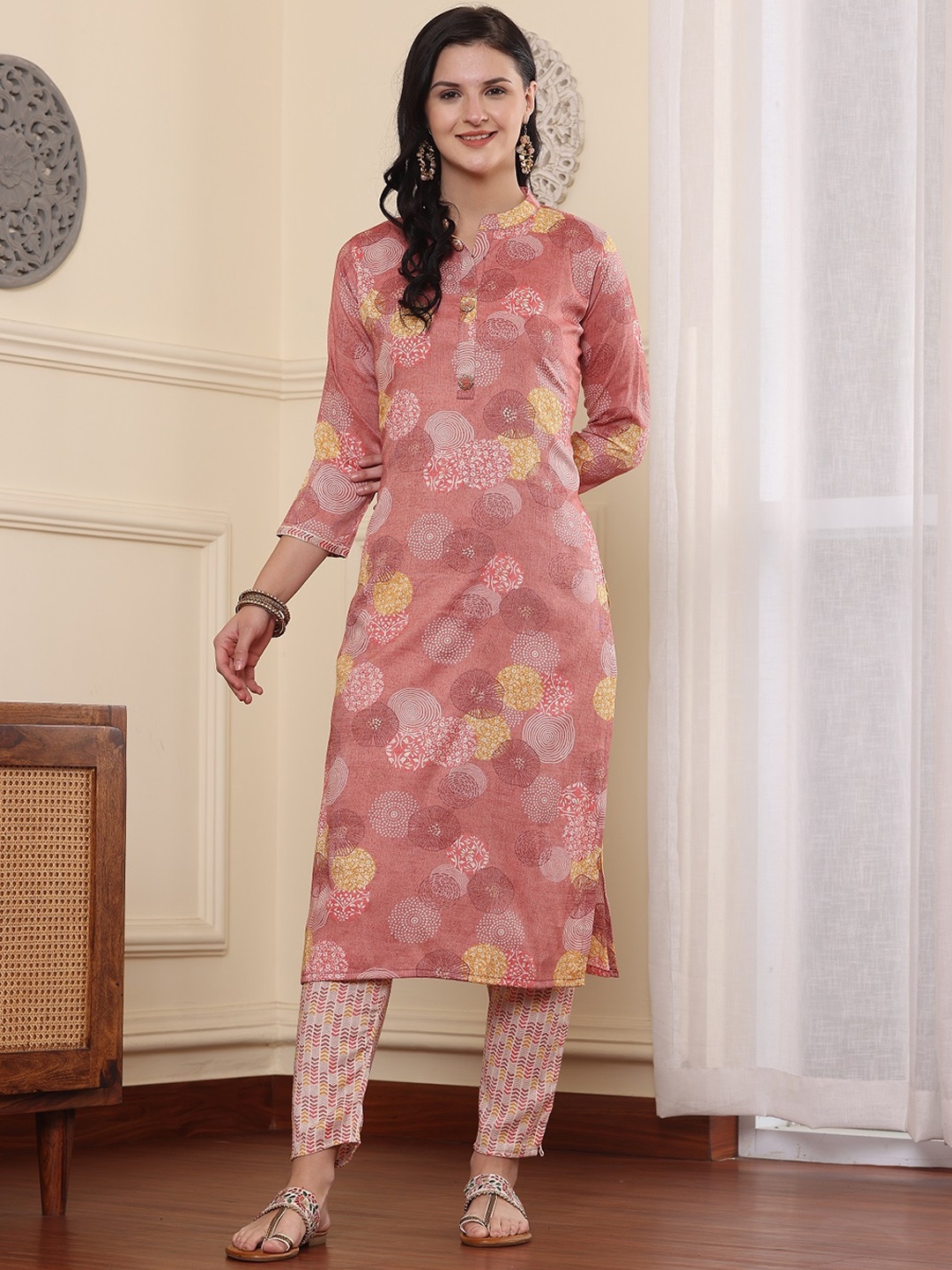 

SmartRAHO Women Floral Embroidered Regular Pure Silk Kurta with Palazzos & With Dupatta, Pink