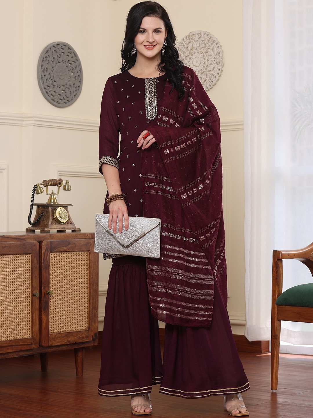 

SmartRAHO Women Floral Embroidered Regular Pure Silk Kurti with Sharara & With Dupatta, Maroon