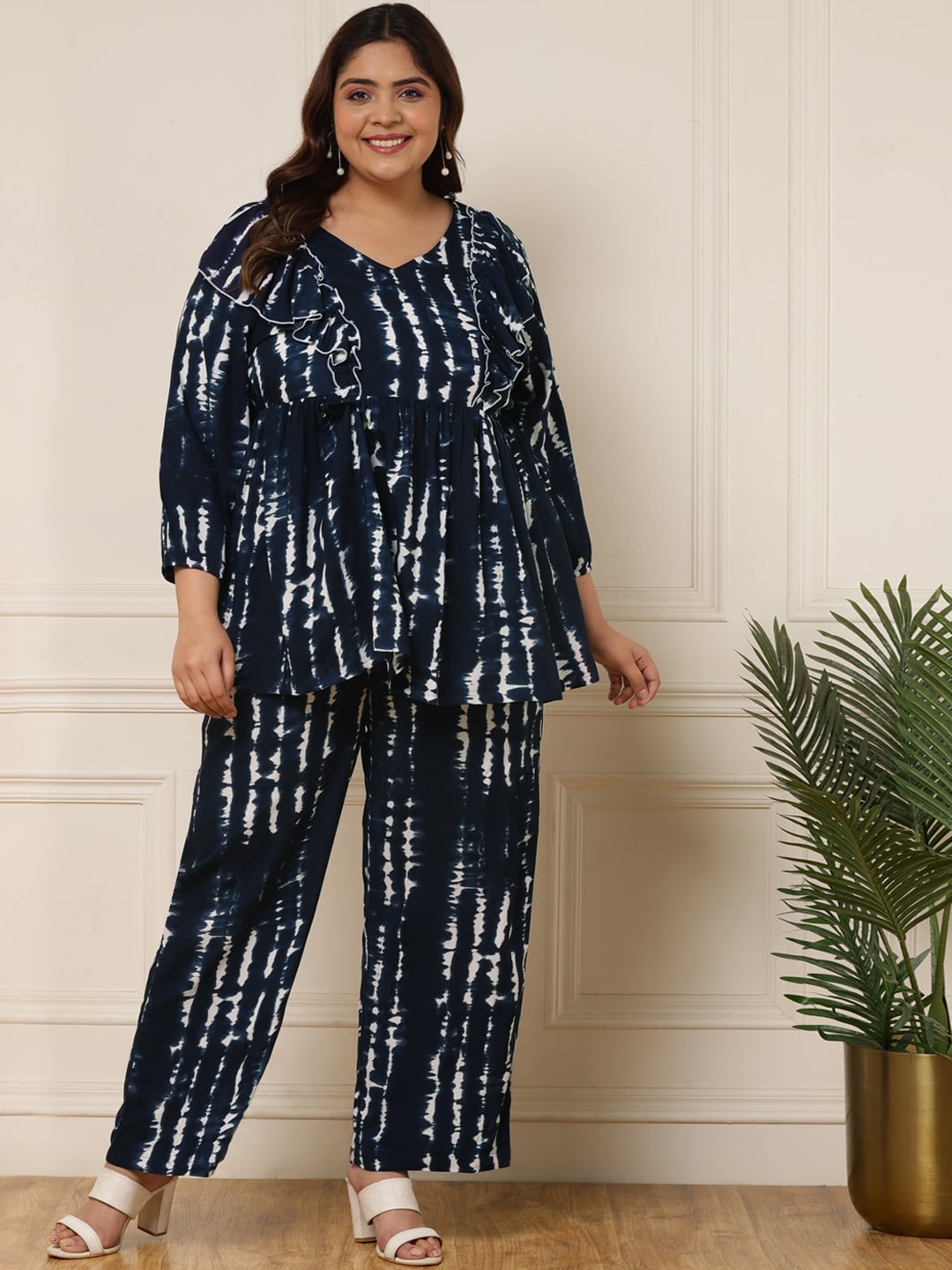 

DEEBACO Plus Size Tie-Dye V-Neck Top With Trousers, Blue