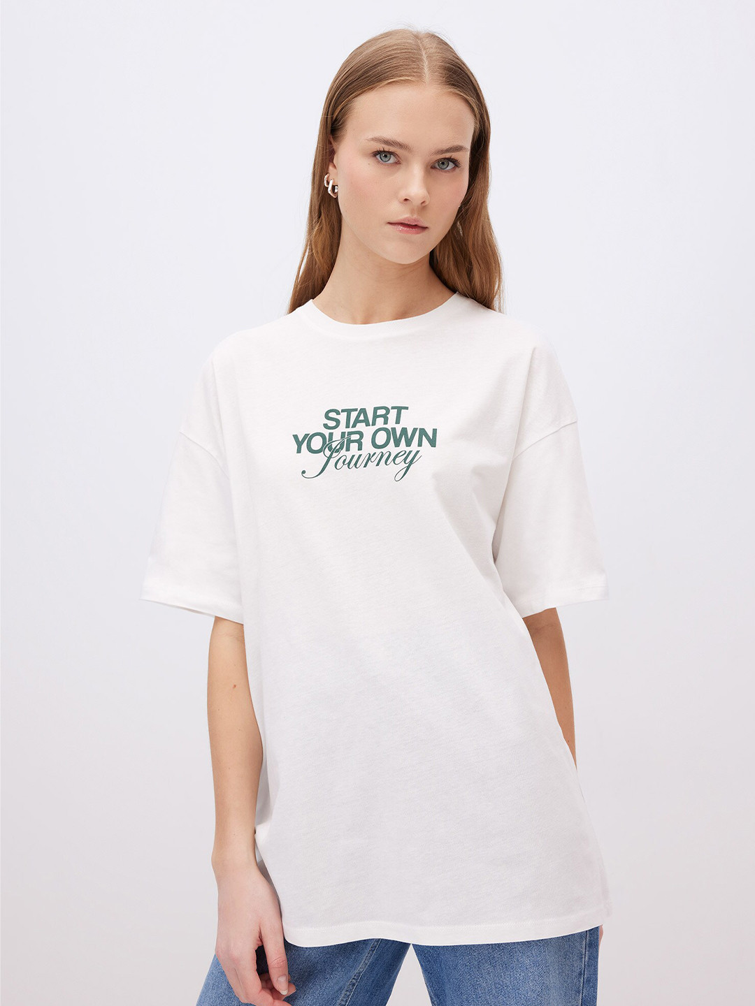 

DeFacto Typography Printed Drop Shoulder Sleeves Pure Cotton T-shirt, White
