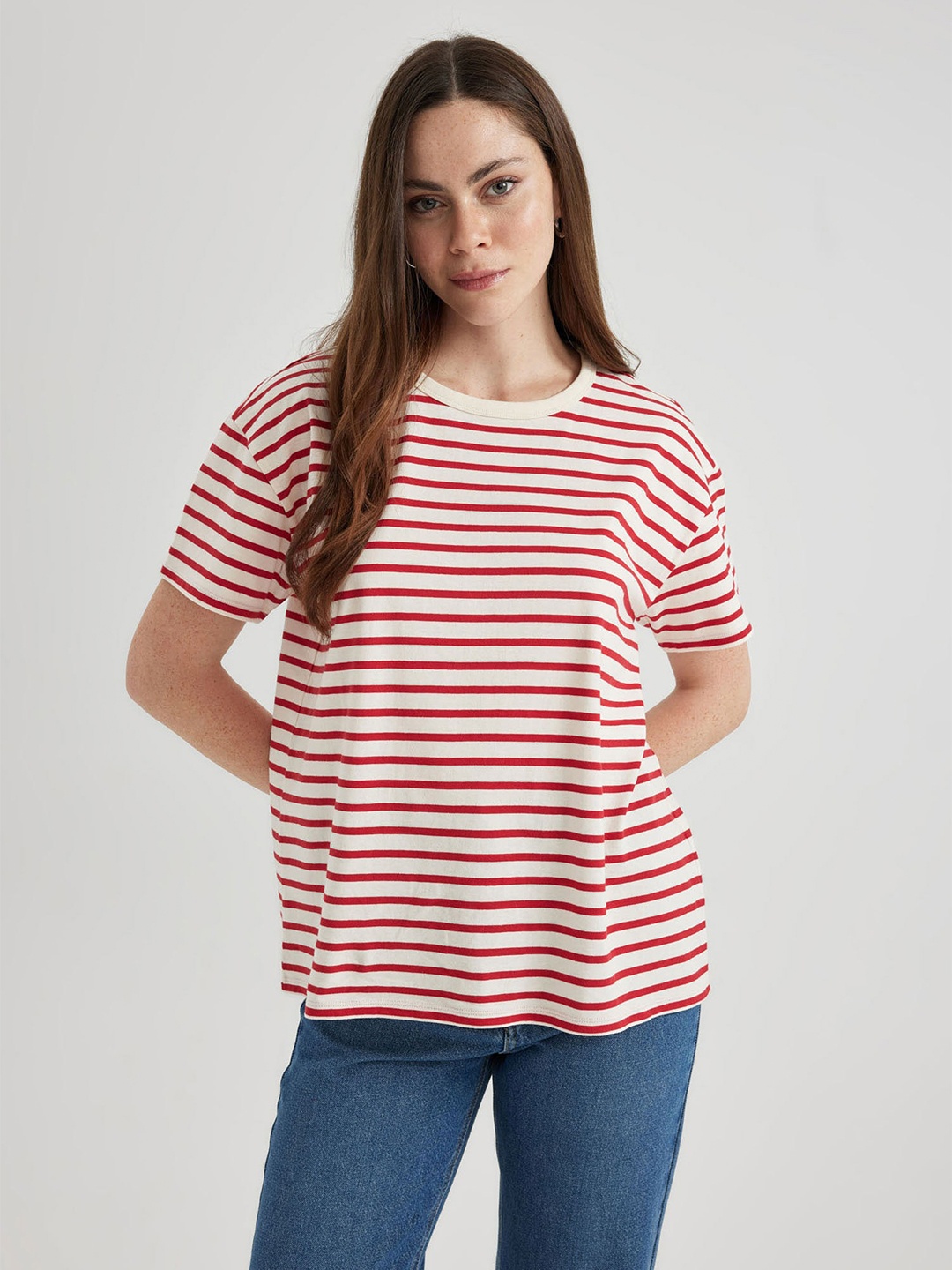 

DeFacto Women Striped Drop-Shoulder Sleeves Pockets T-shirt, Na