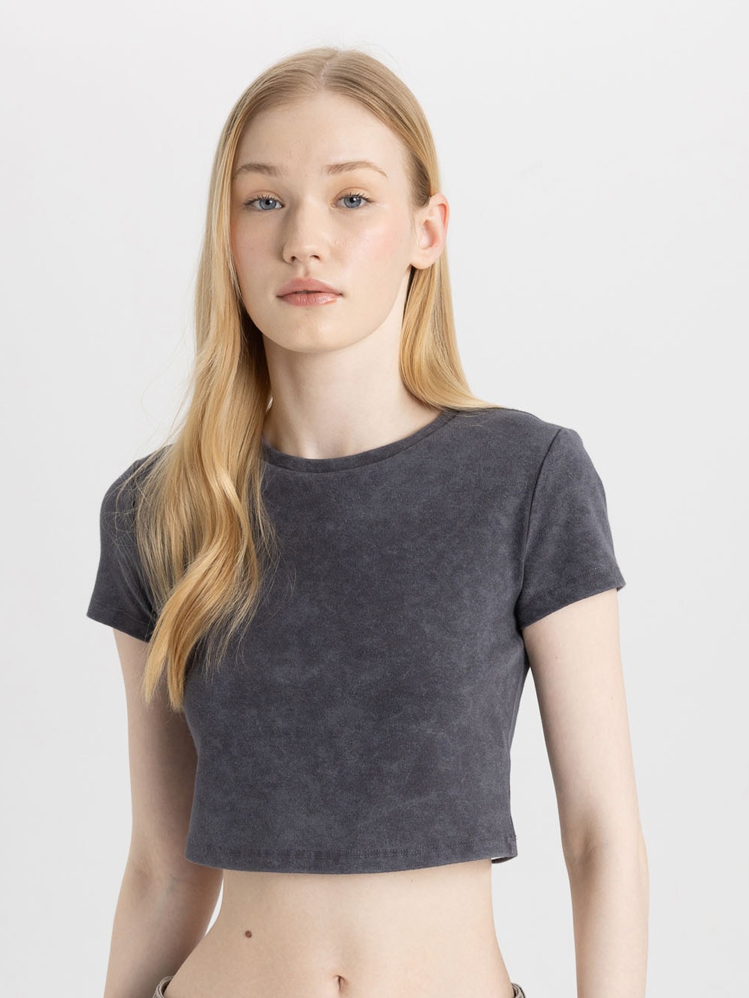 

DeFacto Abstract Printed Short Sleeves Crop T-shirt, Grey