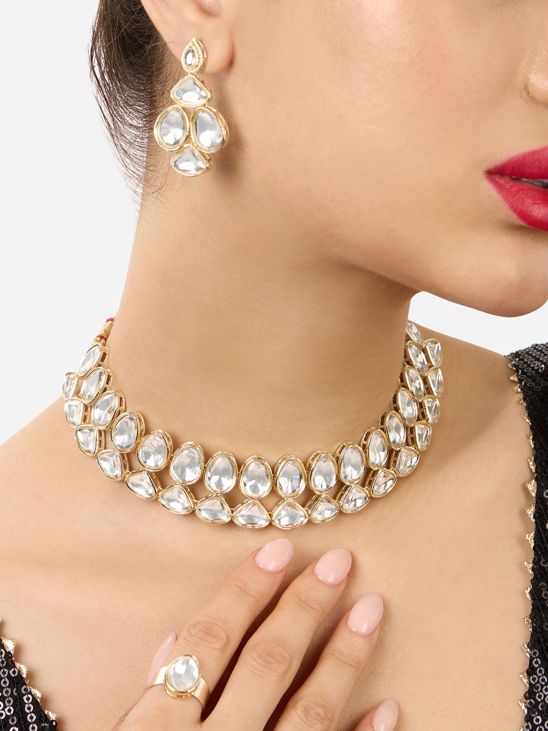 

Zaveri Pearls Gold-Plated Stones-Studded Jewellery Set