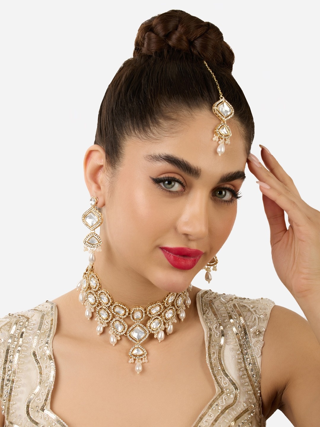 

Zaveri Pearls Stone-Studded & Beaded Jewellery Set, Gold
