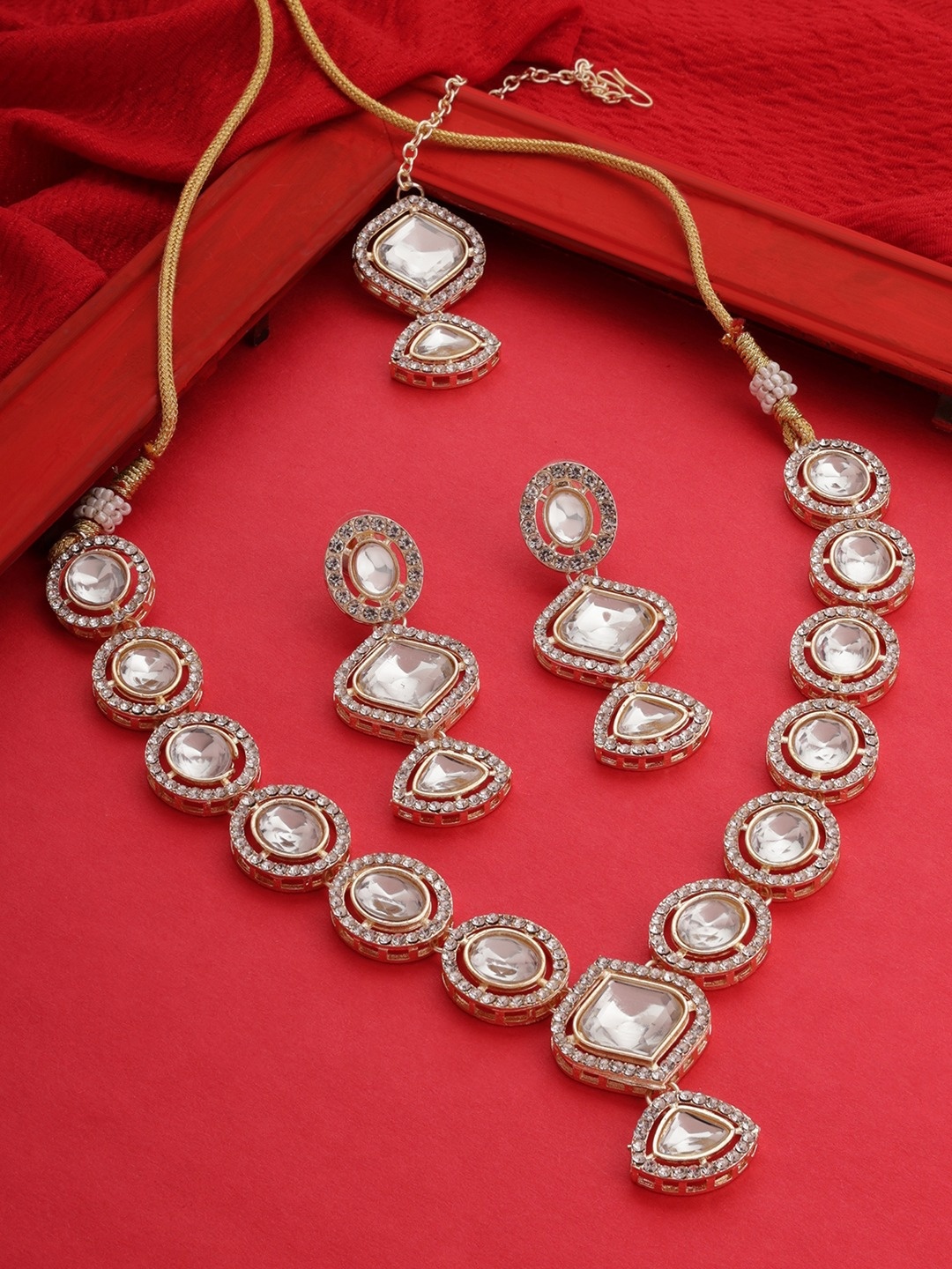 

Zaveri Pearls Gold-Plated Stone-Studded Jewellery Set