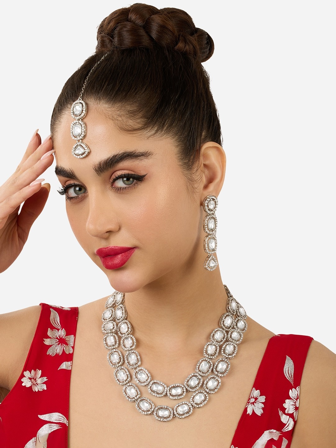 

Zaveri Pearls Silver Plated Stone Studded Jewellery Set
