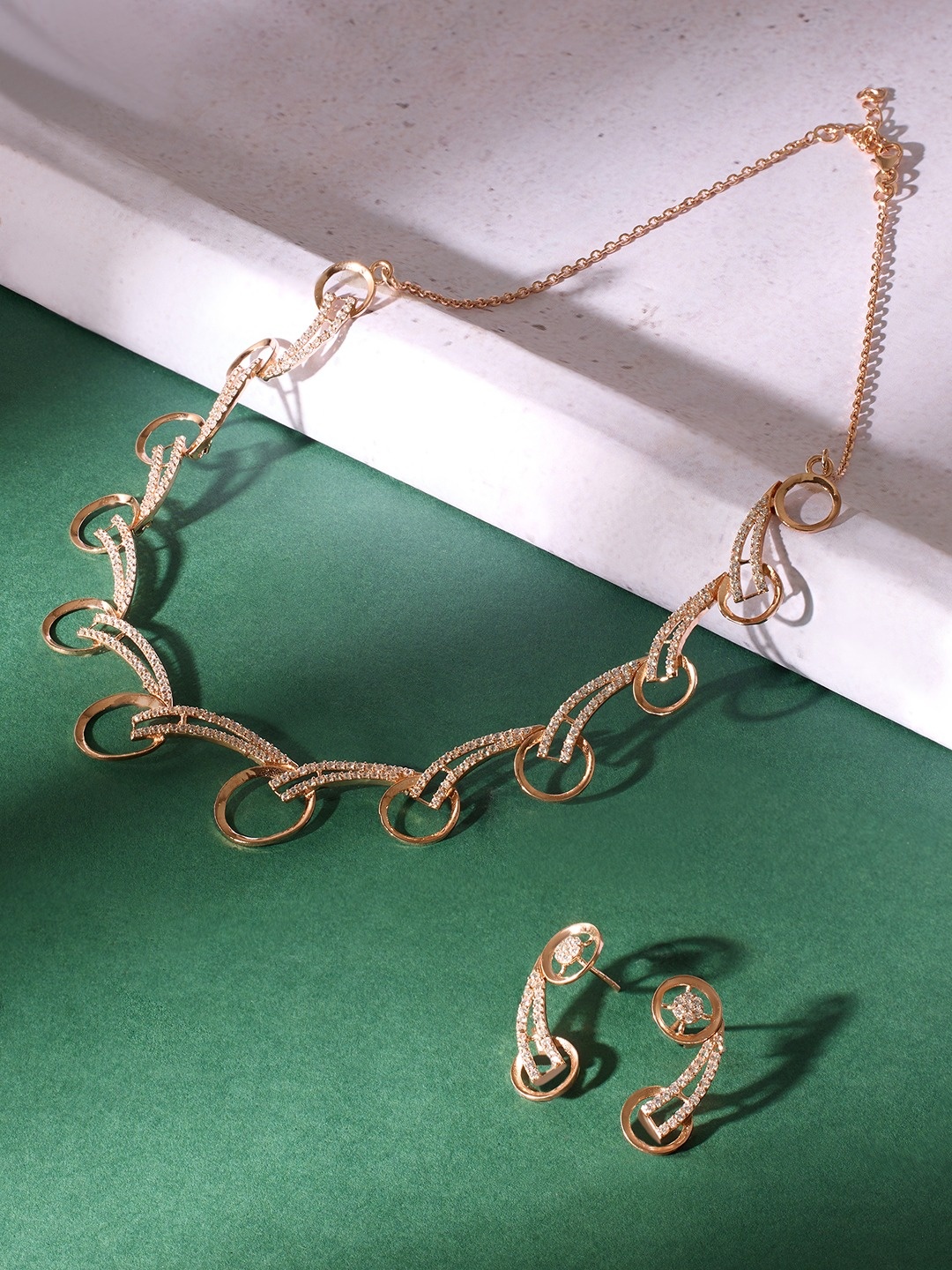 

Zaveri Pearls Gold-Plated Stone Studded & Jewellery Set, Rose gold