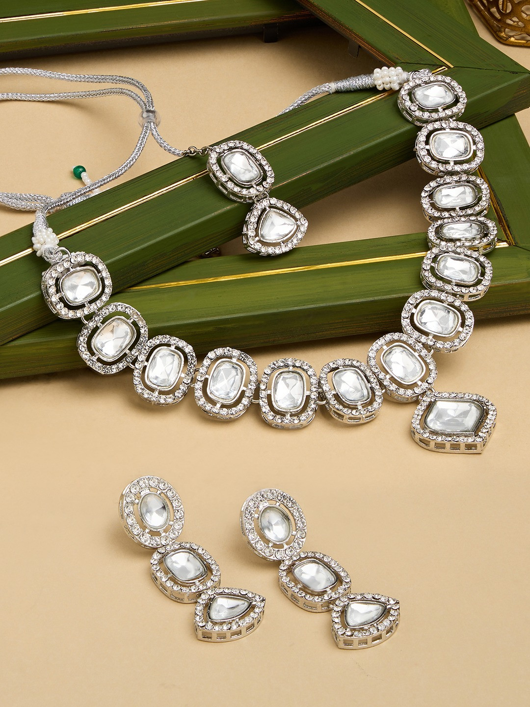 

Zaveri Pearls Silver-Plated Stone-Studded Jewellery Set