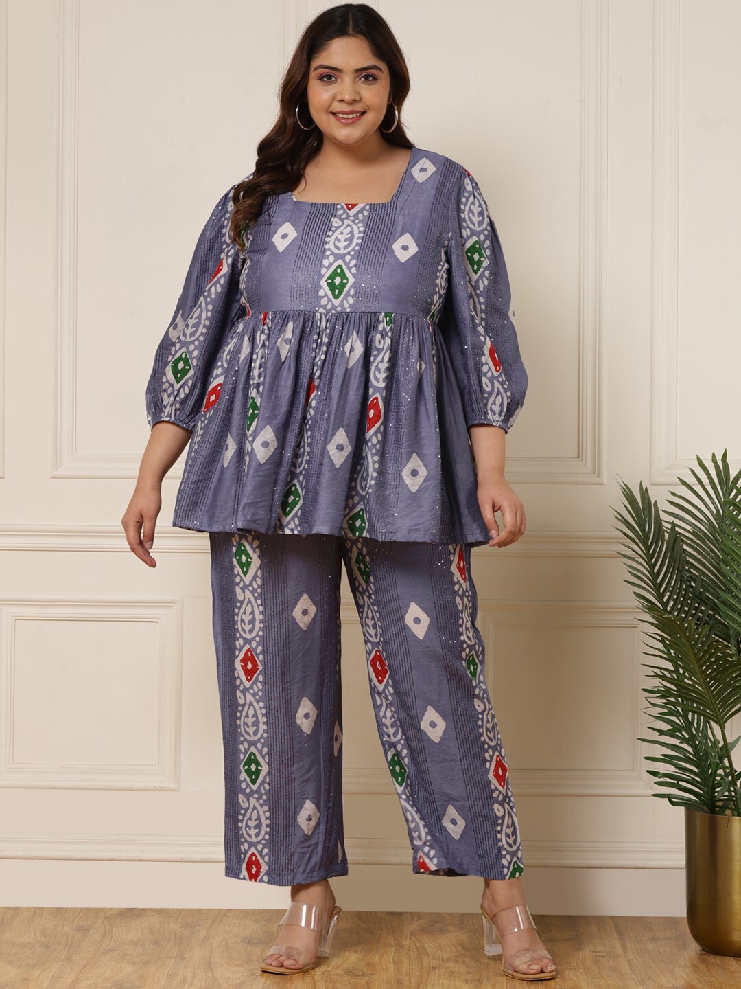 

DEEBACO Plus Size Geometric Printed Sequined Top With Trousers, Grey