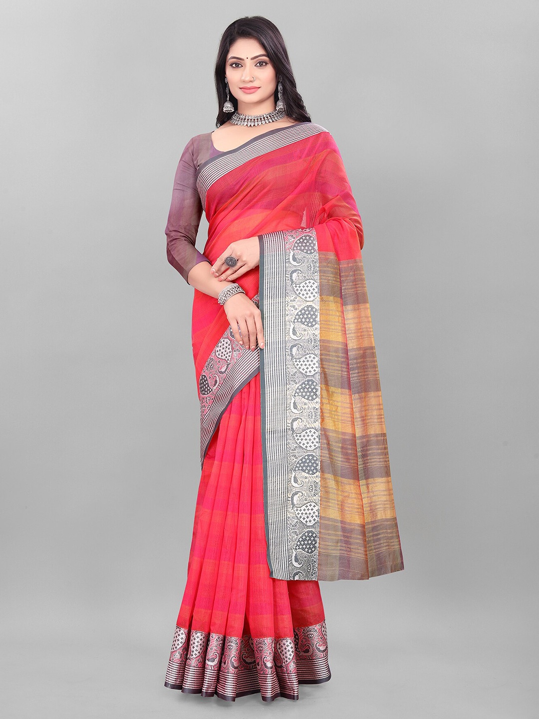 

MAGNEITTA Woven Design Zari Kanjeevaram Saree, Pink