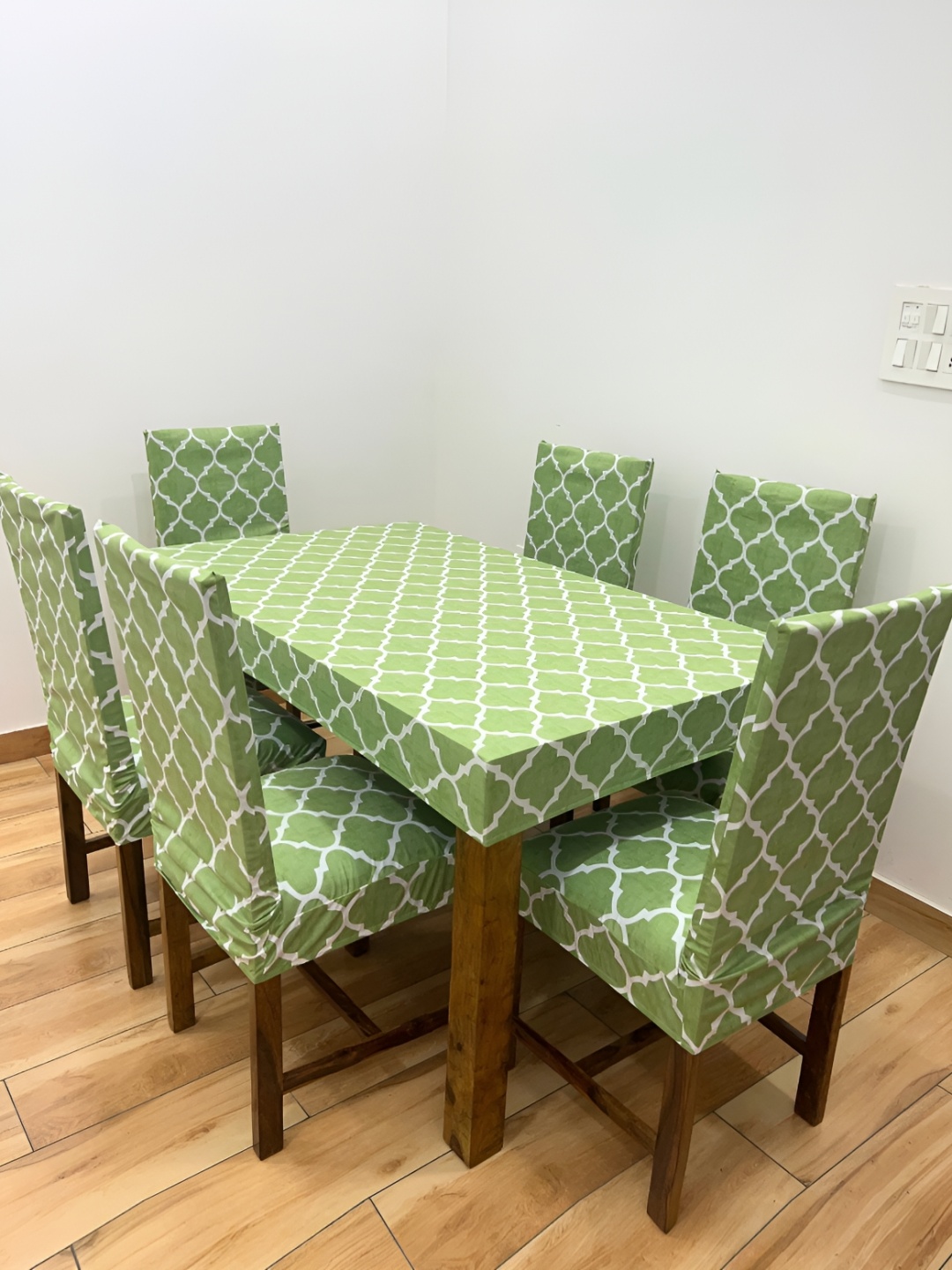 

ohello 4Pcs Green Printed Elasticated Fitted Chair Covers With Table Cover