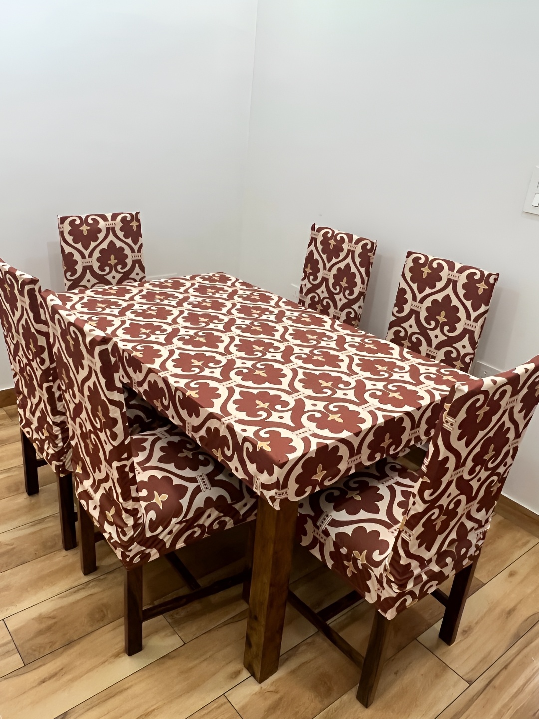 

ohello 6 Pcs Beige & Brown Printed Elasticated Fitted Chair Covers With Table Cover