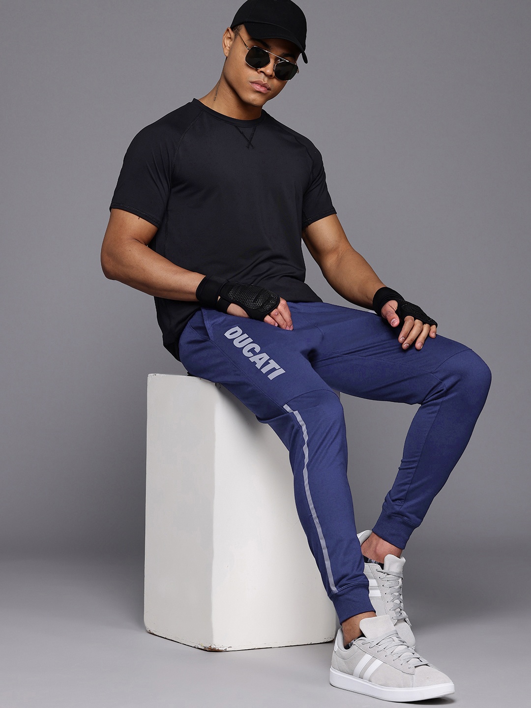 

Ducati Men Regular Fit Joggers, Blue