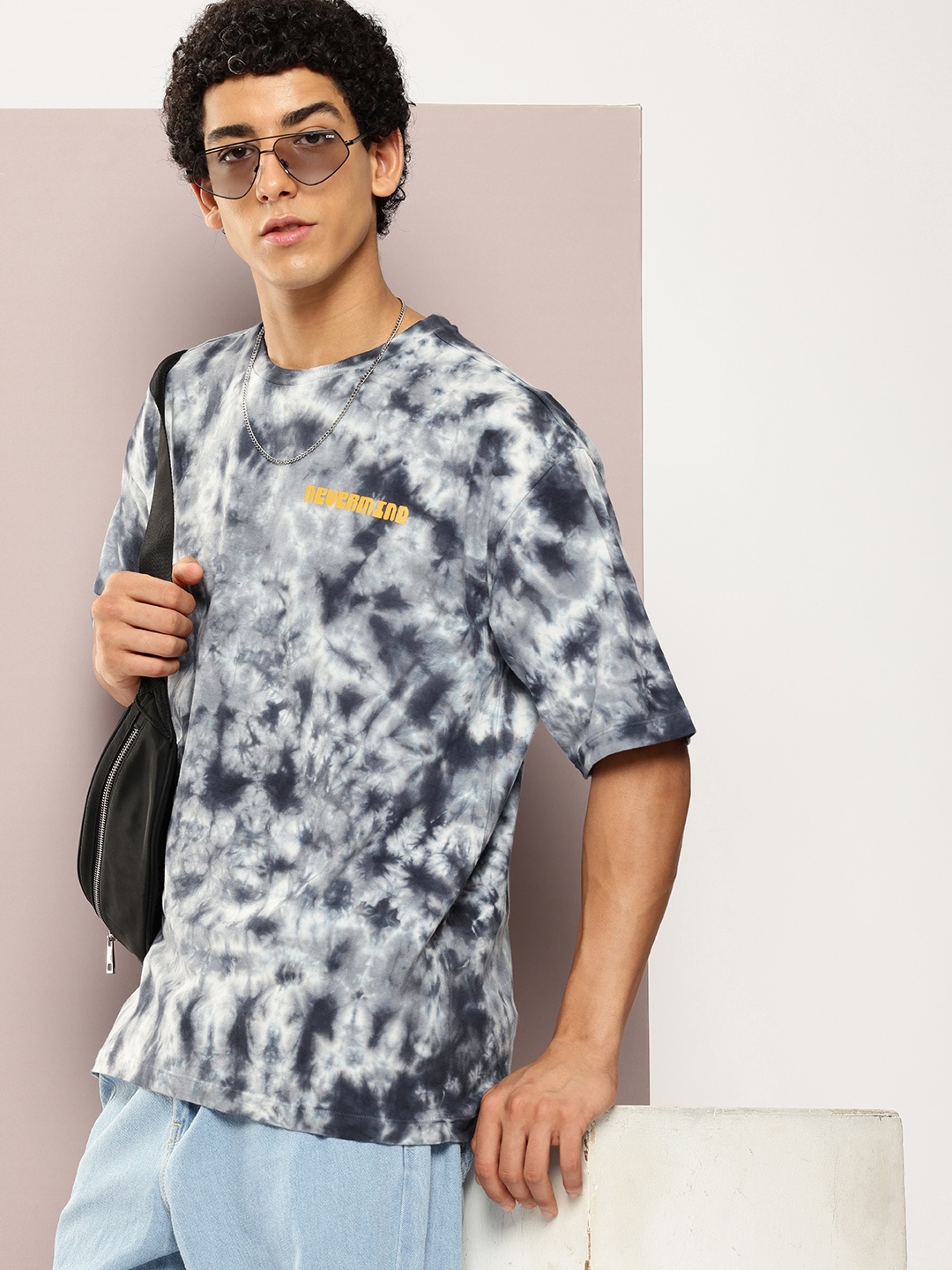 

Kook N Keech Tie and Dye Drop-Shoulder Sleeves Oversized Pure Cotton T-shirt, Grey