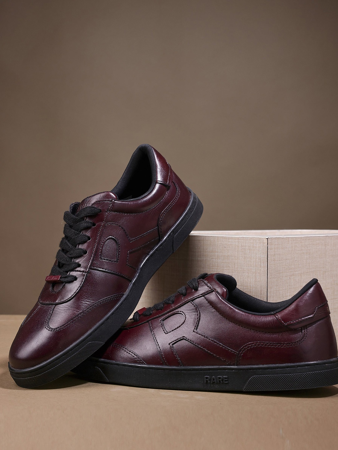 

RARE RABBIT Men Merc Leather Sneakers, Maroon