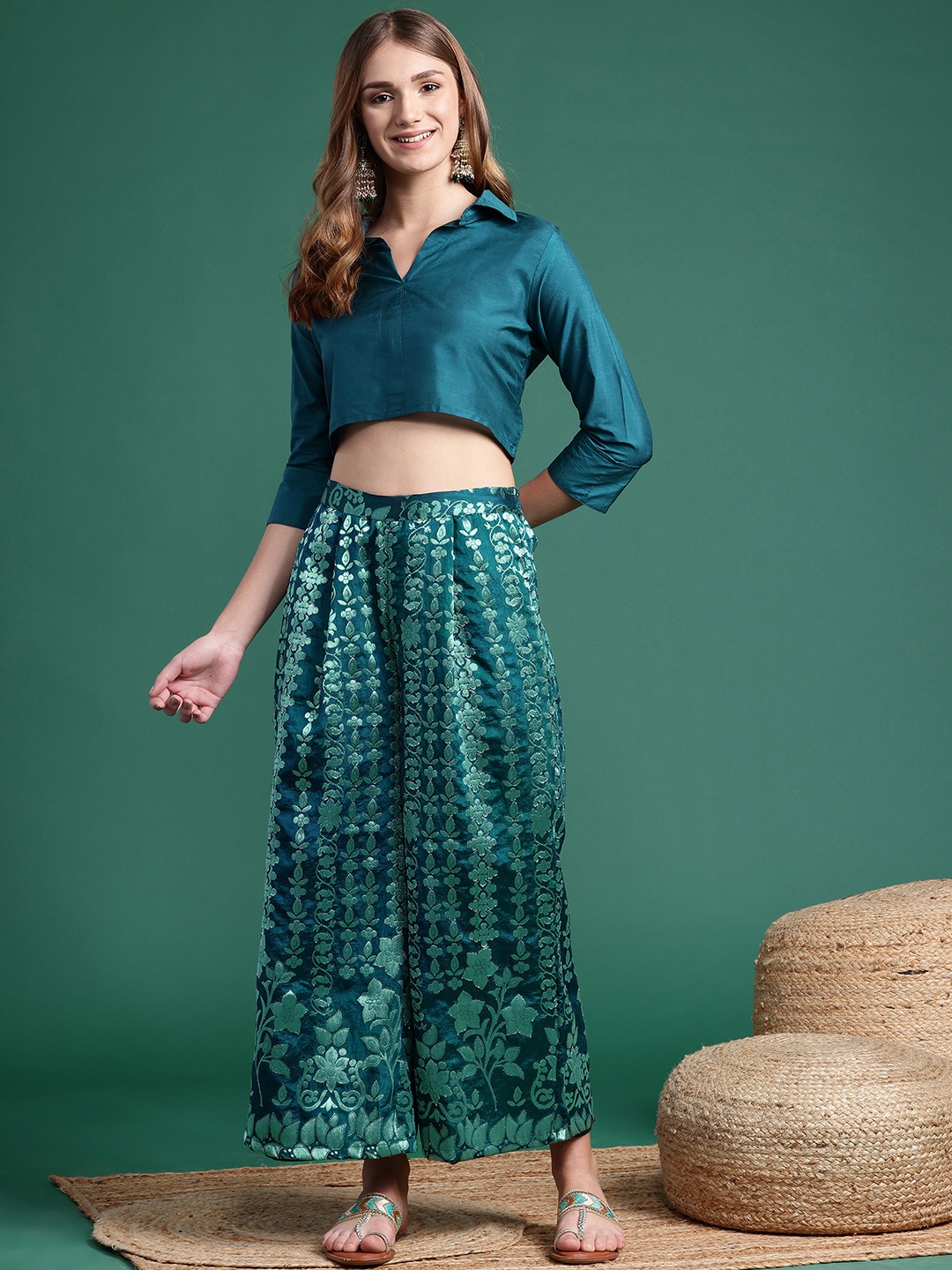 

Sangria Cropped Top & Self-Design Bottom Ethnic Co-Ords Set, Teal