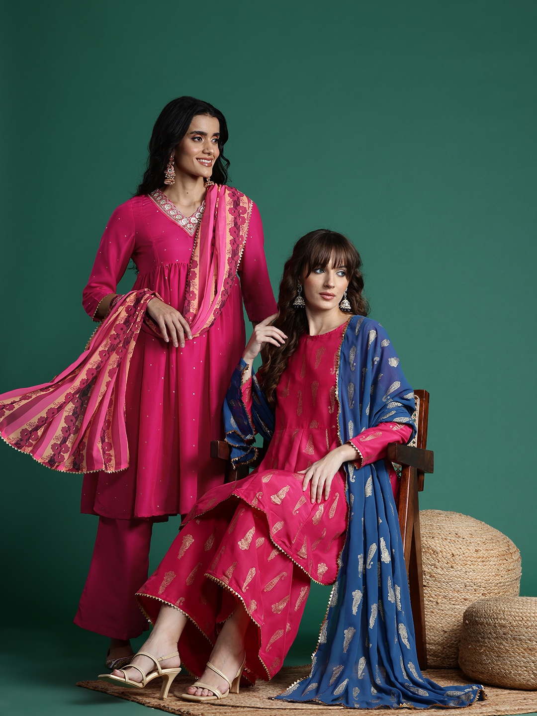 

Sangria Printed Gotta Patti Empire Kurta Set, Fuchsia