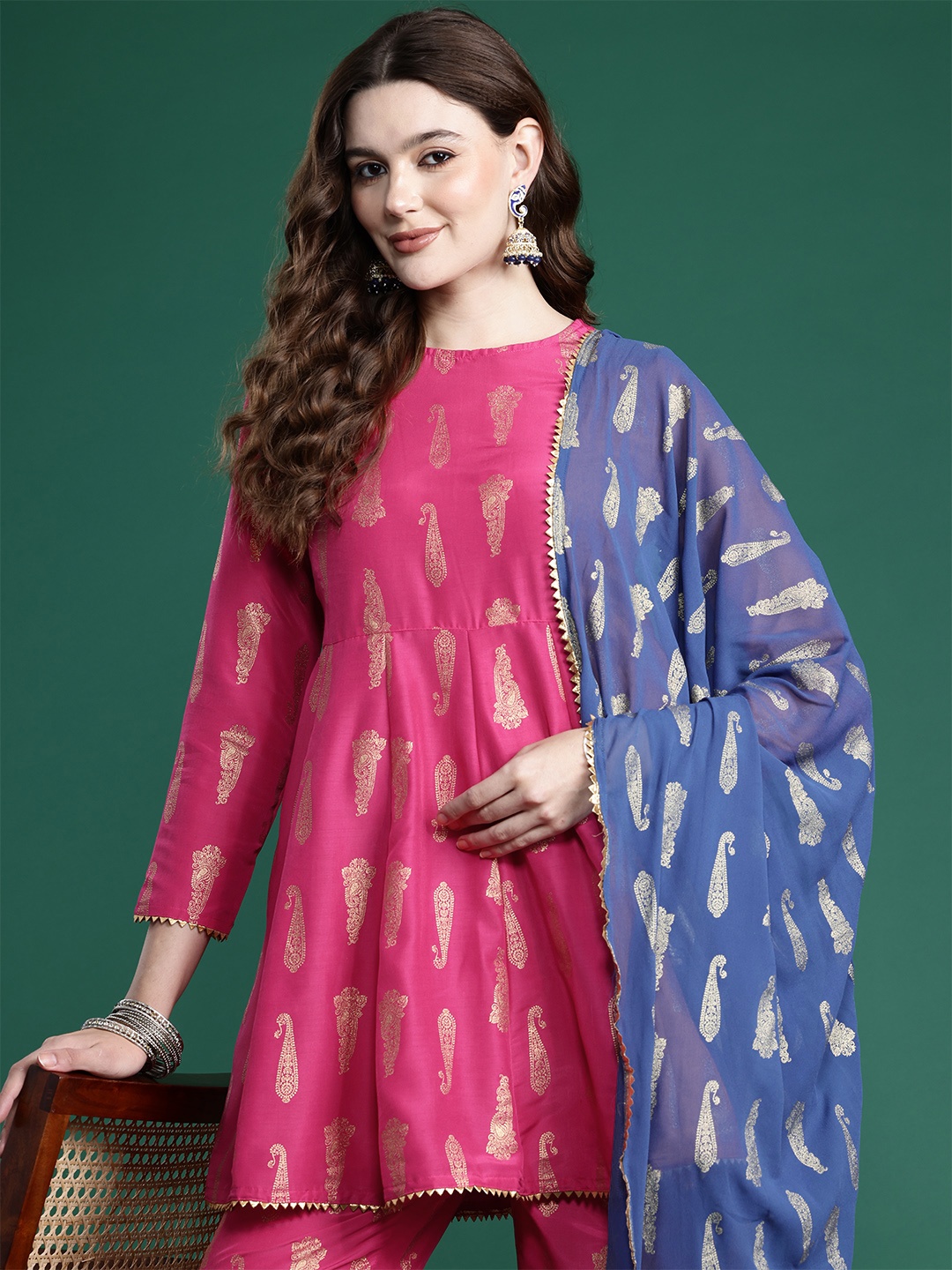 

Sangria Paisley Print Gotta Patti Kurta with Sharara, Fuchsia