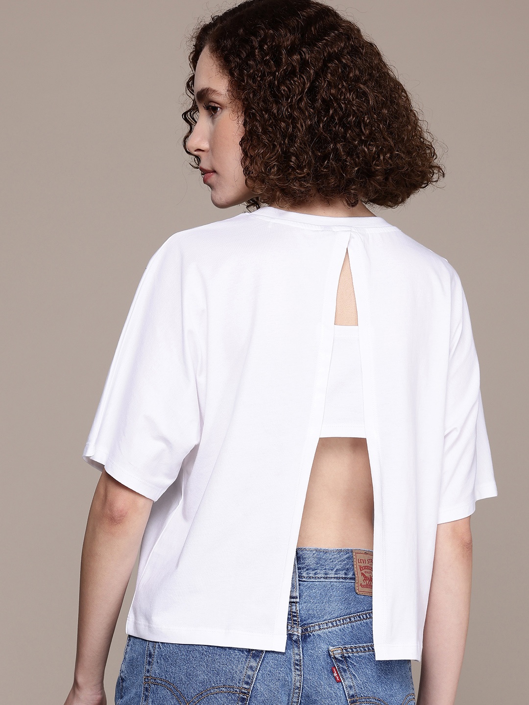 

The Roadster Life Co. Extended Sleeves Styled Back Top, White